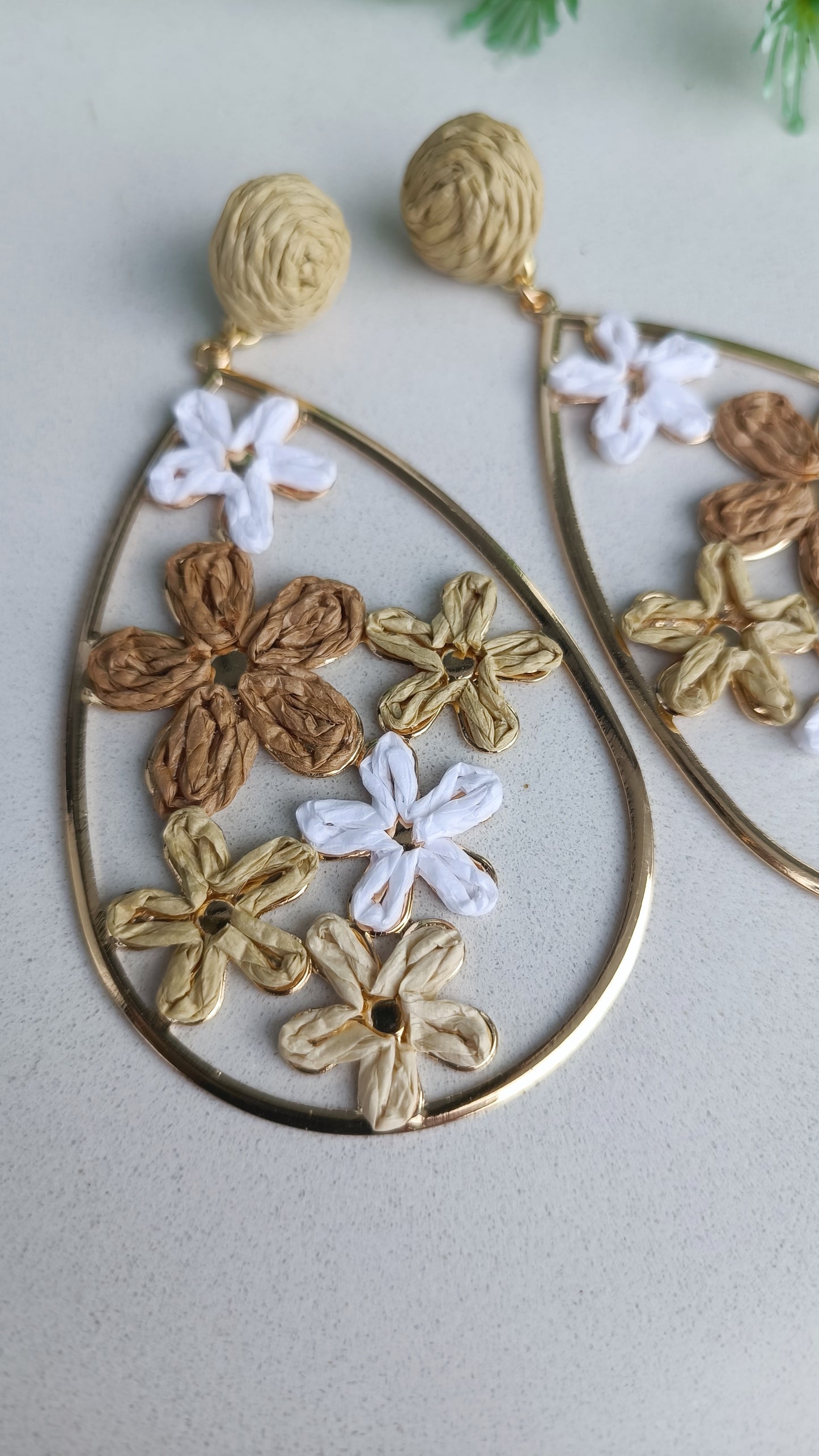Pendientes Rafia