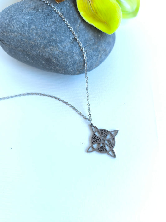 Collar Nudo de Bruja ✨